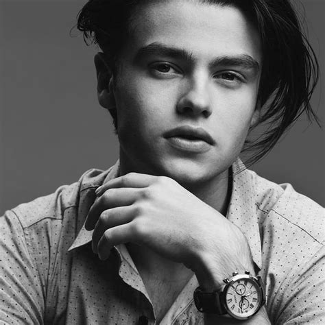 felix mallard nationality <dfn> Even at the state and national levels, he has little experience</dfn>